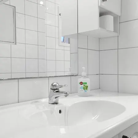 Private In A Quiet And Central Location. Sm41 Daire